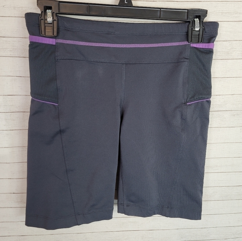 ATHLETA GRAY BIKE SHORTS WITH PURPLE TRIM, SZ SMALL TALL
